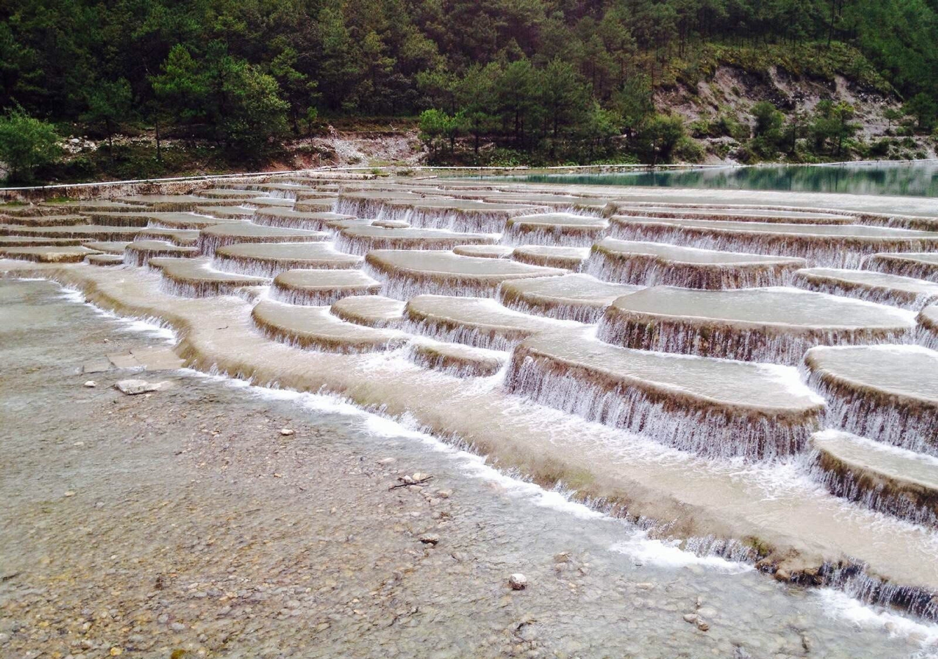 【雲南】昆明、大理、麗江、 中甸、瀘沽湖 8 天 (YMG8)