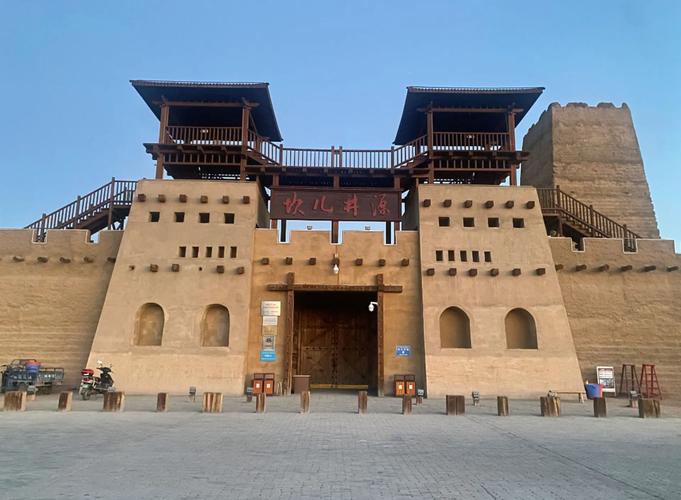 【春日限定 ‧ 新疆花季】庫車、塔縣、庫爾勒、喀什、阿克蘇 11 天 (SLS11)