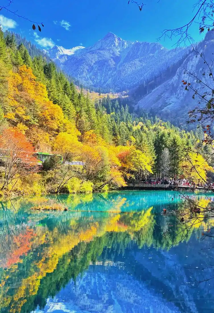 【四川】九寨溝、黃龍、三星堆、峨眉山、樂山大佛 8 天 (CTU8)