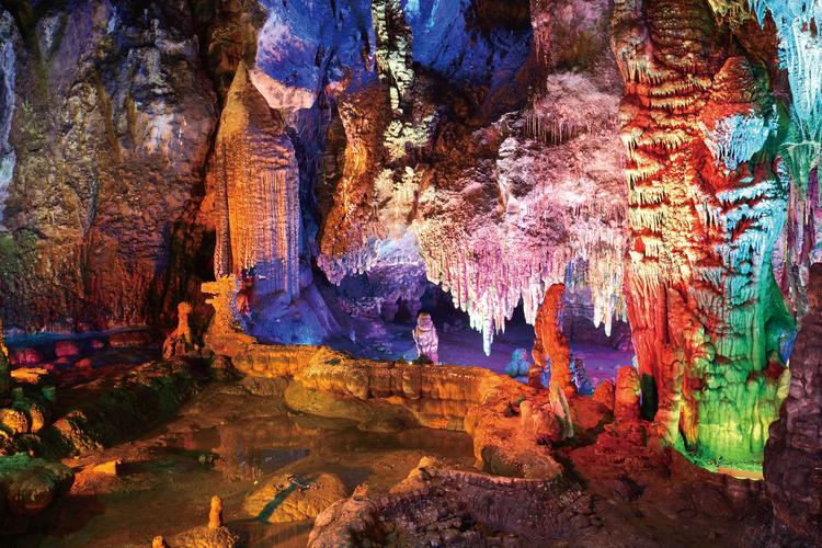 【私人獨立小團】《貴州‧秘境寨春》黃果樹大瀑布、貴陽、興義、安順、烏江寨 6 天 (GZS6)