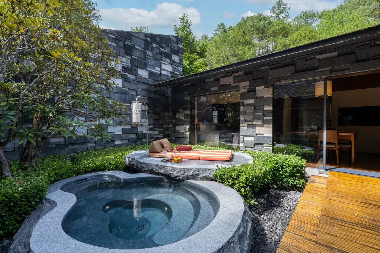 【雲南 ‧ 滇西溫泉】昆明、保山、騰冲、芒市、雲峰山 8 天 (YHH8)