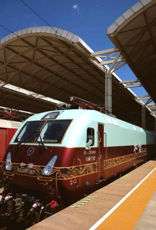 【青海 ‧ 新疆】【絲路夢享號】絲路中道之旅﹒西寧 ⟶ 喀什 6 天 (UQD6)