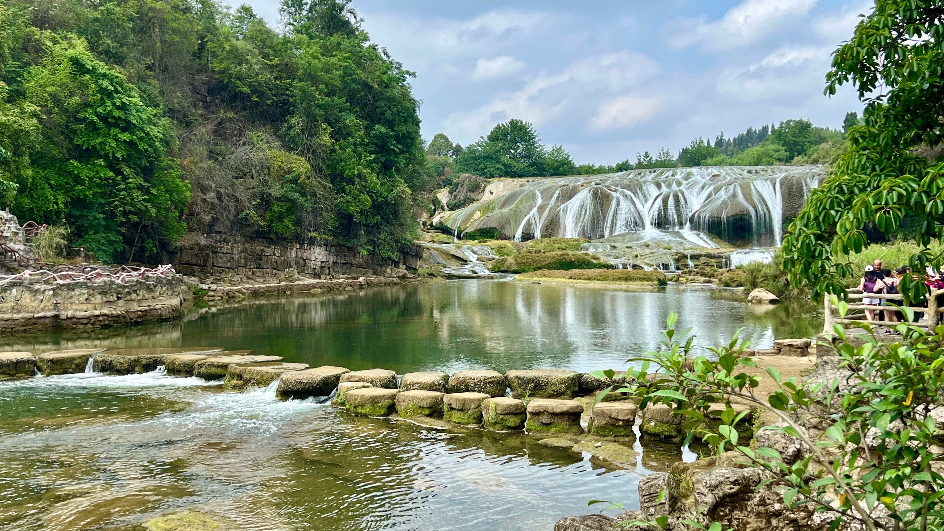 【貴州 ‧ 經典升級】黃果樹大瀑布、荔波、安順、西江苗寨、貴陽 6 天(GZH6)