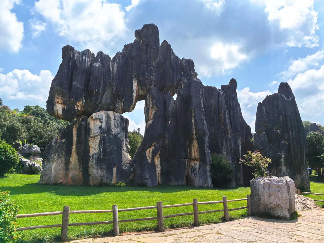 【雲南】西雙版納、昆明、野象谷、熱帶植物園 6 天 (YUB6)
