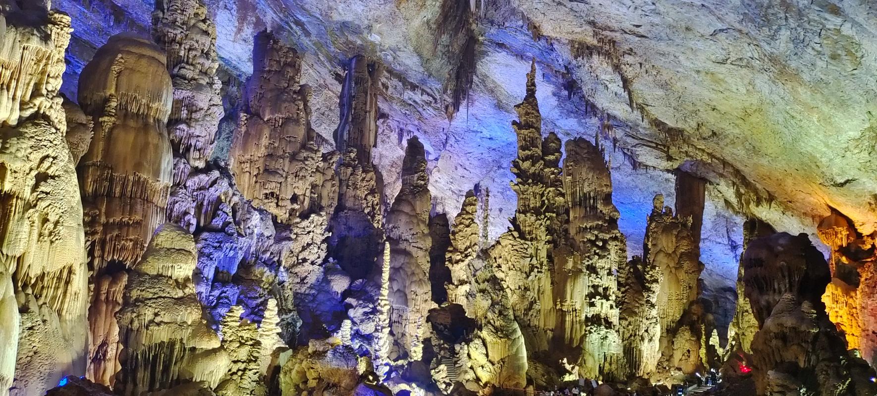 【貴州 ‧ 經典升級】黃果樹大瀑布、荔波、安順、西江苗寨、貴陽 6 天(GZH6)